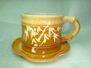 HGC302 < 咖啡色 手拉坏竹子型咖啡杯 >